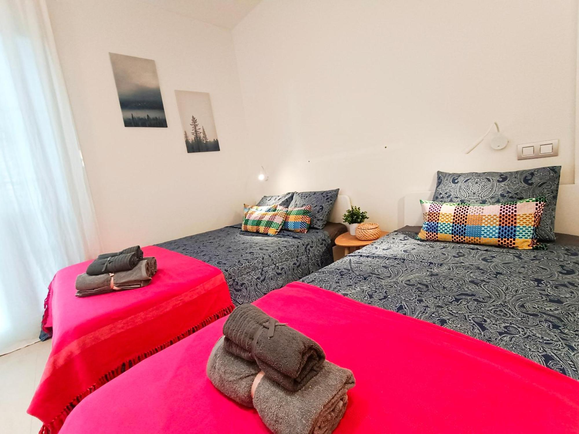Oasis Rooms Barcelona - By Ronda Universidad Zewnętrze zdjęcie
