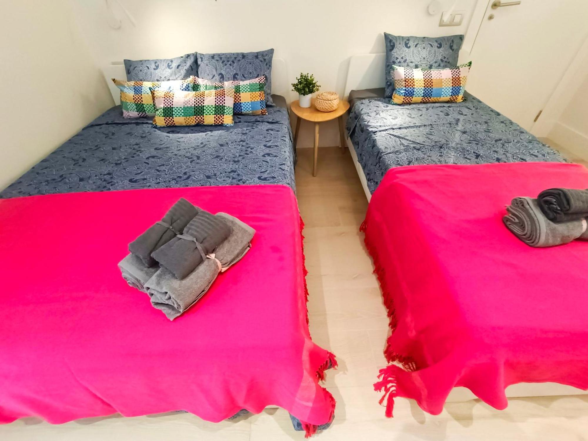 Oasis Rooms Barcelona - By Ronda Universidad Zewnętrze zdjęcie