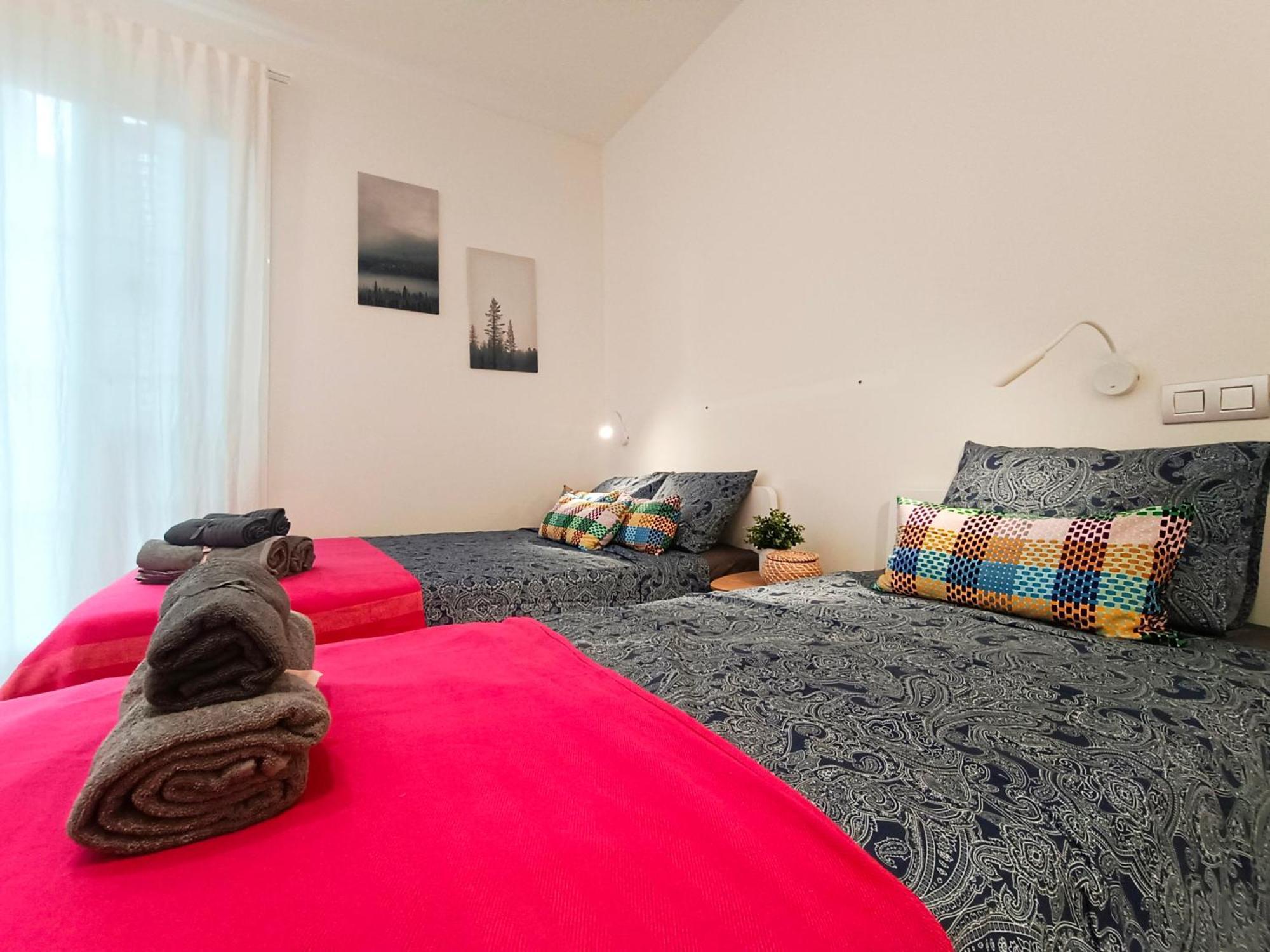 Oasis Rooms Barcelona - By Ronda Universidad Zewnętrze zdjęcie